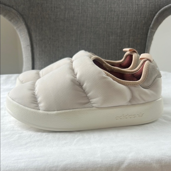 Adidas Cream Quilted Slippers - Picture 1 of 5